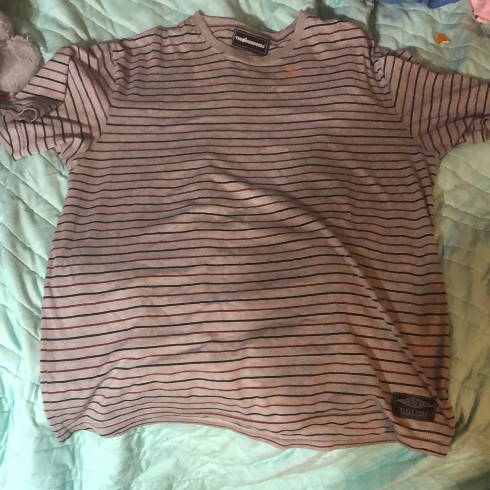 Grey striped men’s shirt ‼️pick up only‼️